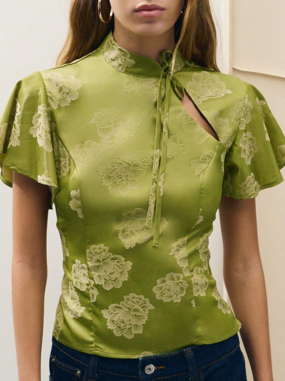 Green Elegant Women's Floral Top Featuring A Mandarin Collar - Picture 4 of 8